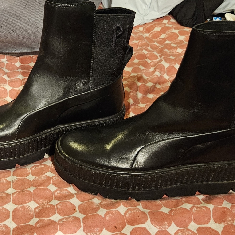 Fenty Puma Black Boots! Never been worn 9 1/2 they are very pretty